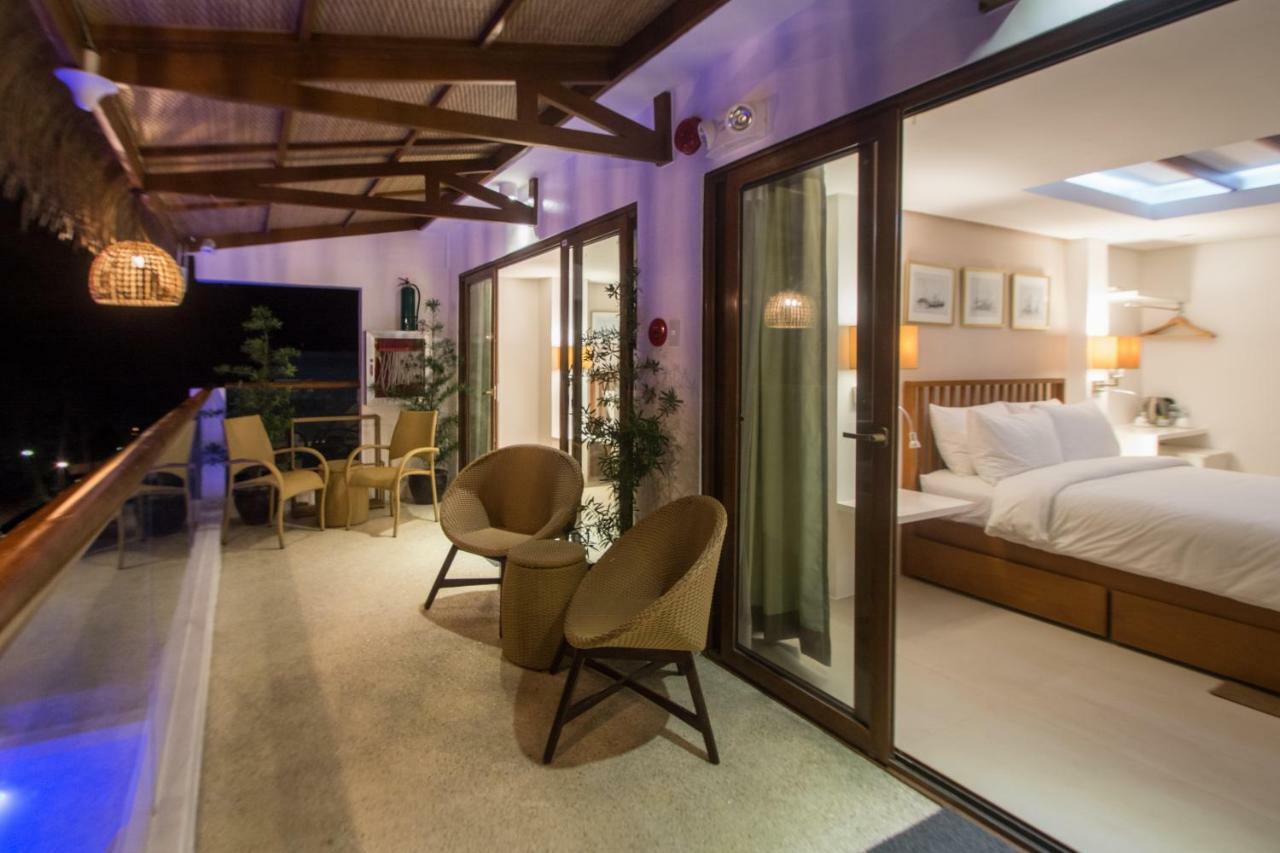 Signature Boracay Blue 4*
